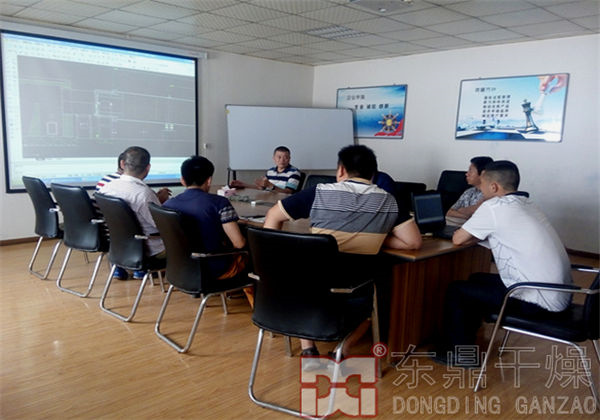 魏總在10萬噸煤泥烘干項目上發(fā)表講話